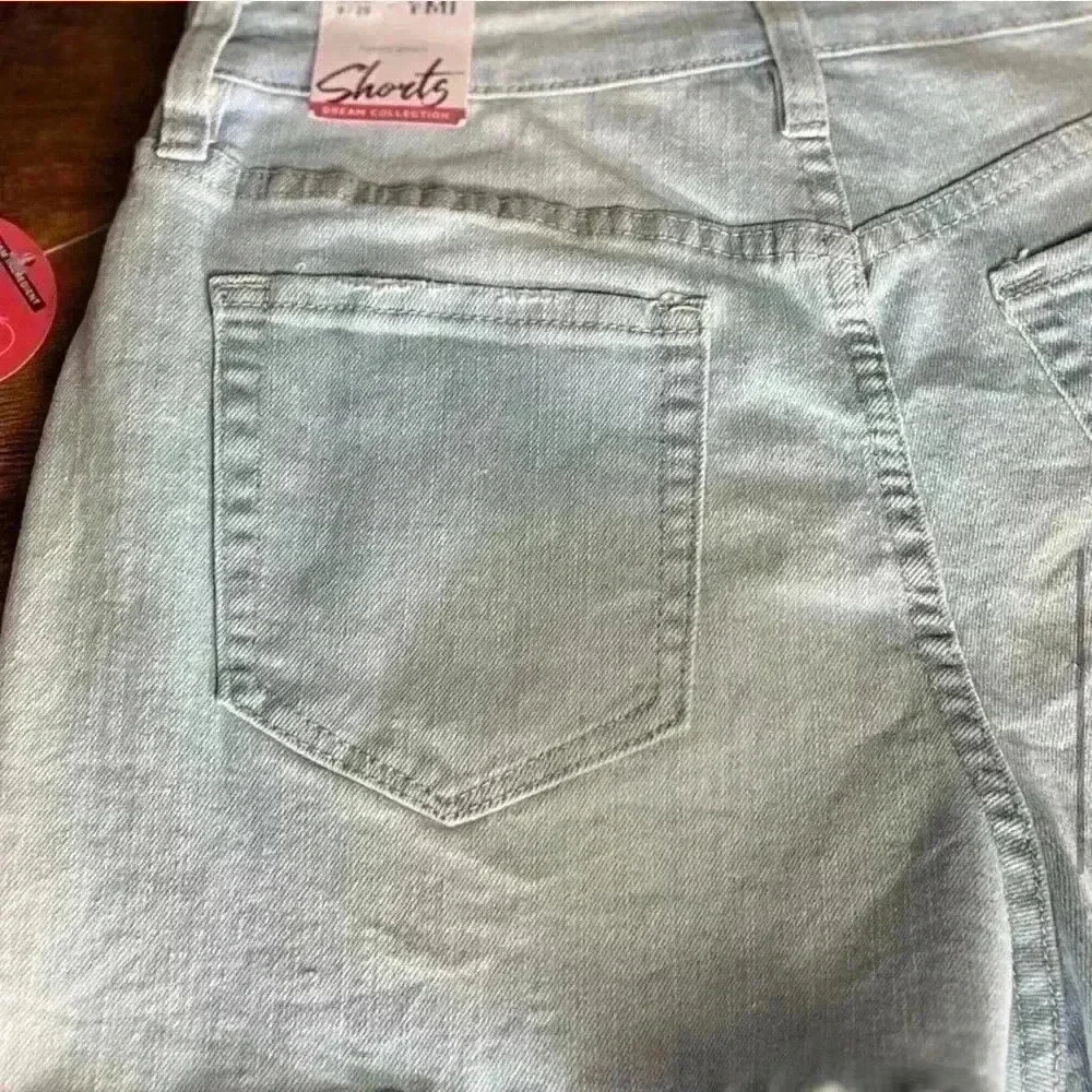 YMI Dream Distressed Button Fly Hybrid Denim Short in Celeste Blue. Size 9. NWT! - Picture 8 of 16